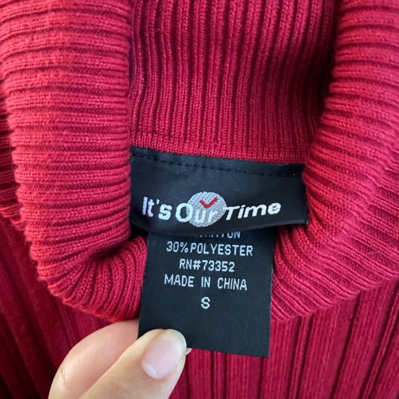 It’s Our Time Red Ribbed Turtleneck Top Stretch Fitted Long Sleeve - Picture 2 of 8